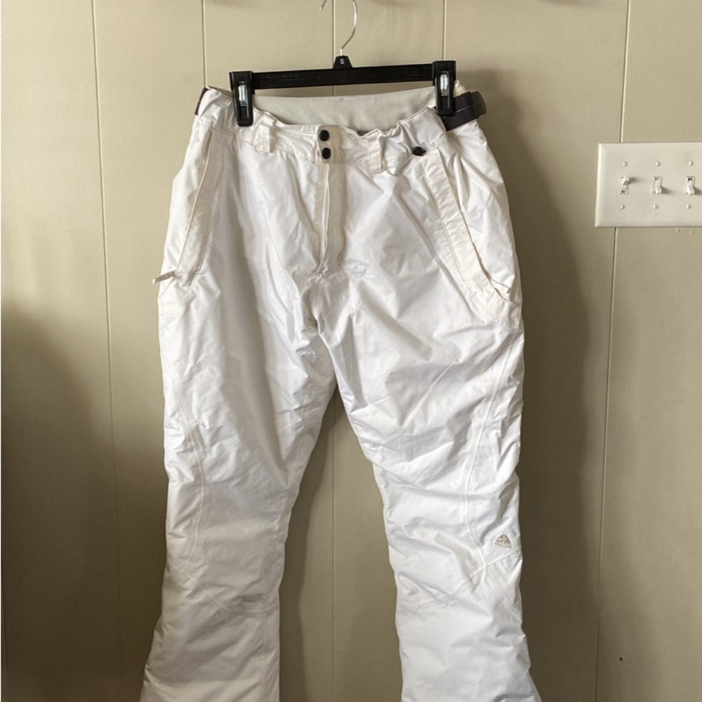 White Nike ACG Women’s Snow Ski Pants